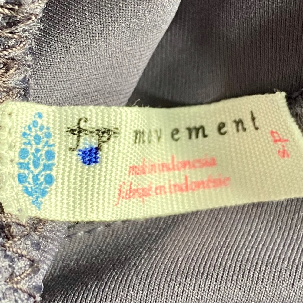 Free People Movement - Picture 5 of 5